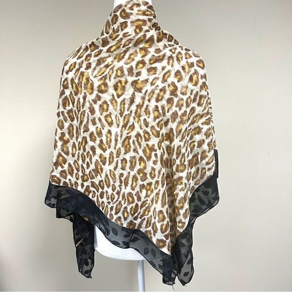 Aker animal print scarf with black trim - Picture 4 of 7